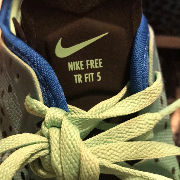 Nike Free Runs size 8.5, gently worn! - Picture 5 of 5